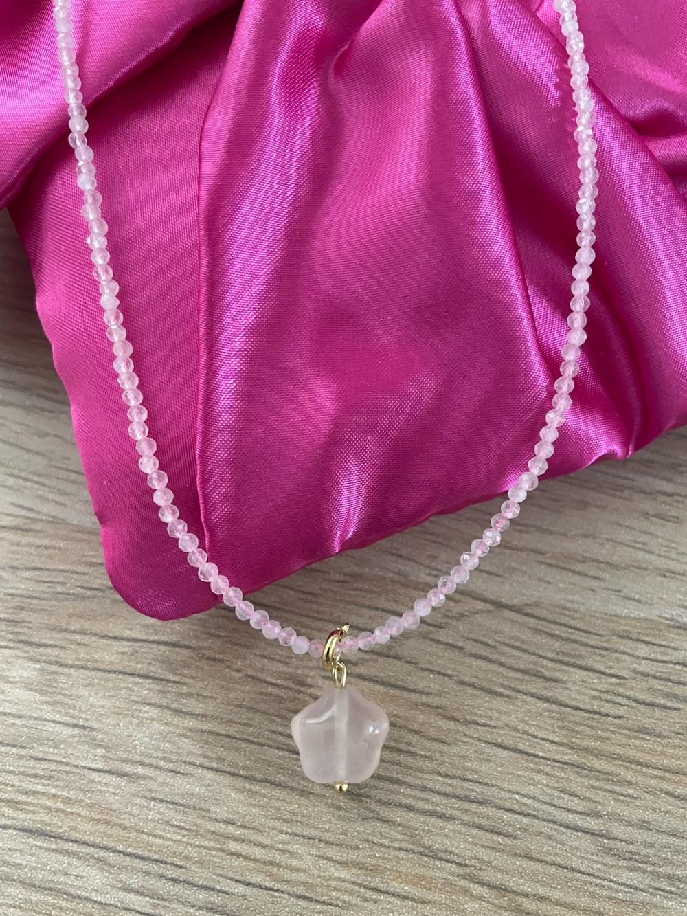 Rose quartz mini bead necklace